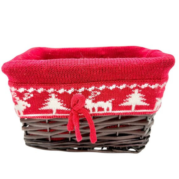 Christmas Gift Basket Set Reindeer Themed Socks Towel Plush Toy Woven Basket - Picture 3 of 13